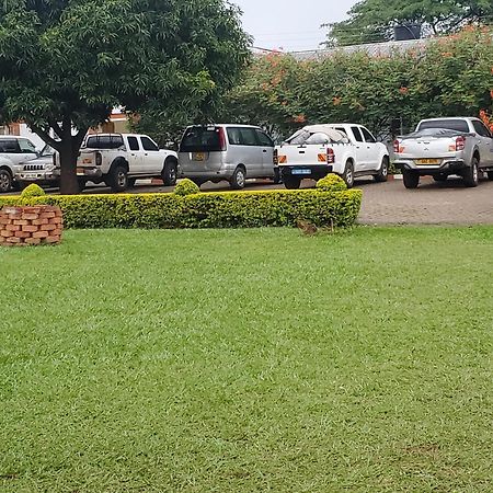 Lucia Villas Mbale Buitenkant foto