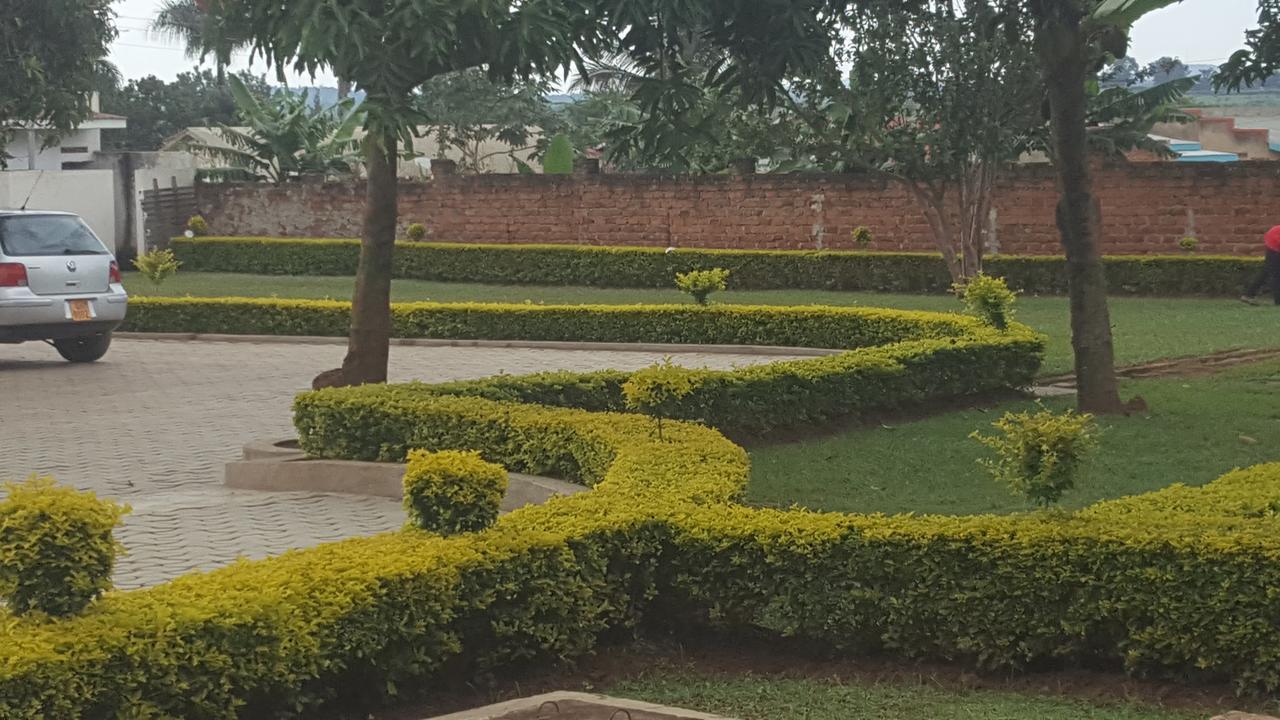 Lucia Villas Mbale Buitenkant foto