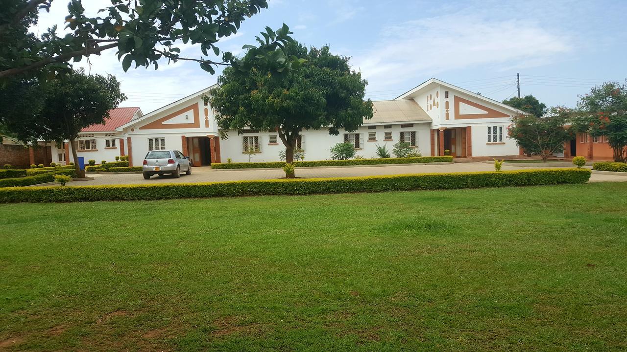 Lucia Villas Mbale Buitenkant foto