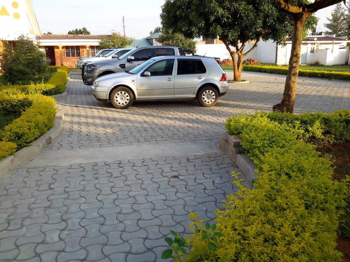 Lucia Villas Mbale Buitenkant foto
