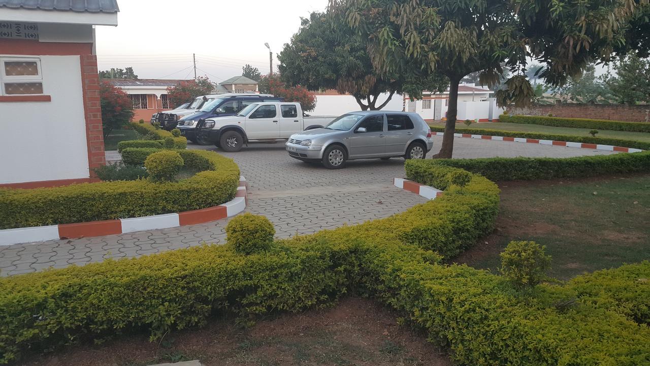 Lucia Villas Mbale Buitenkant foto