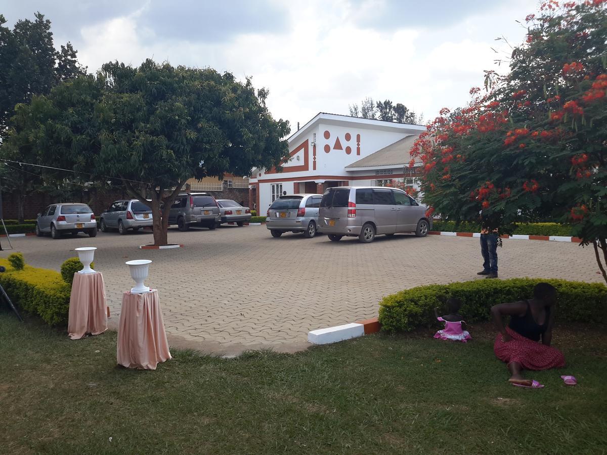 Lucia Villas Mbale Buitenkant foto